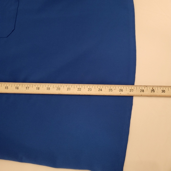 FIGS Catarina V-Neck Scrub Top|Women's Large|Royal Blue - Picture 7 of 9